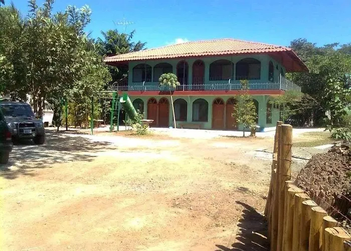 Cabinas Hoja Del Bosque