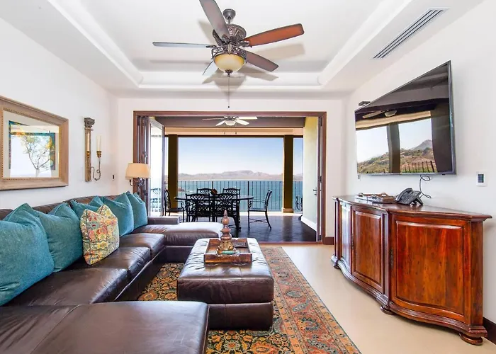 360 Splendor 308A-Ocean View 2 Bedroom -Breakfast Included!