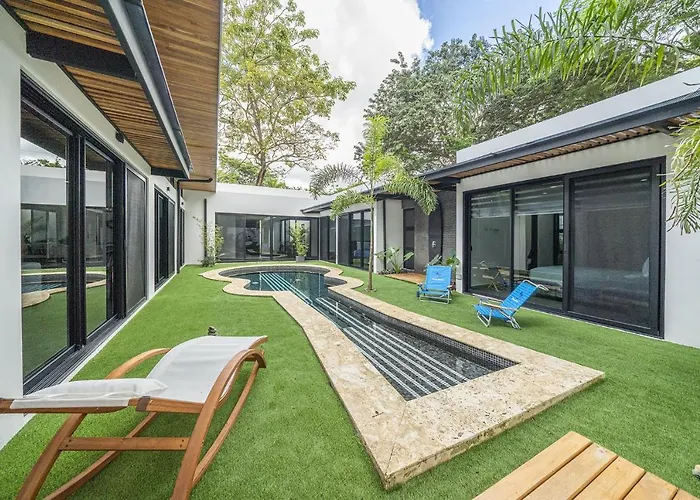Playa Potrero - NEW modern house, pool in guitar shape - Casa Guitarra
