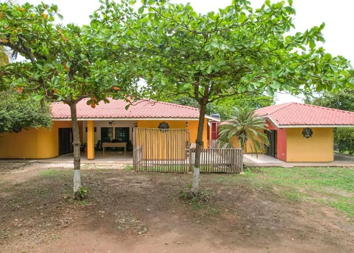 Las QuiNtas Monkey Lookout&Rural House