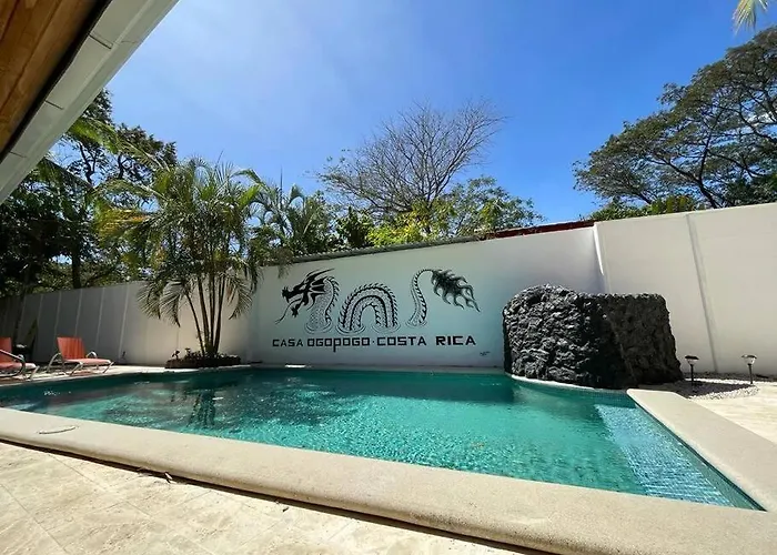 Casa Ogopogo 2.0 - 5 Bedroom home in Surfside Playa Potrero - Walk to beach&restaurants