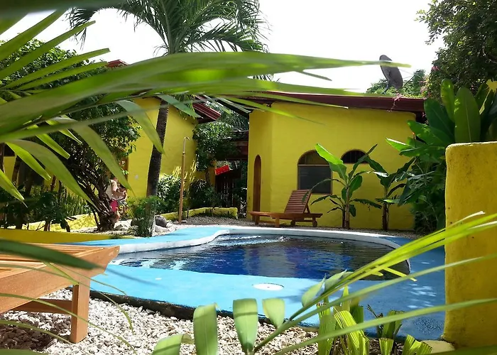 Casa Amarilla Samara