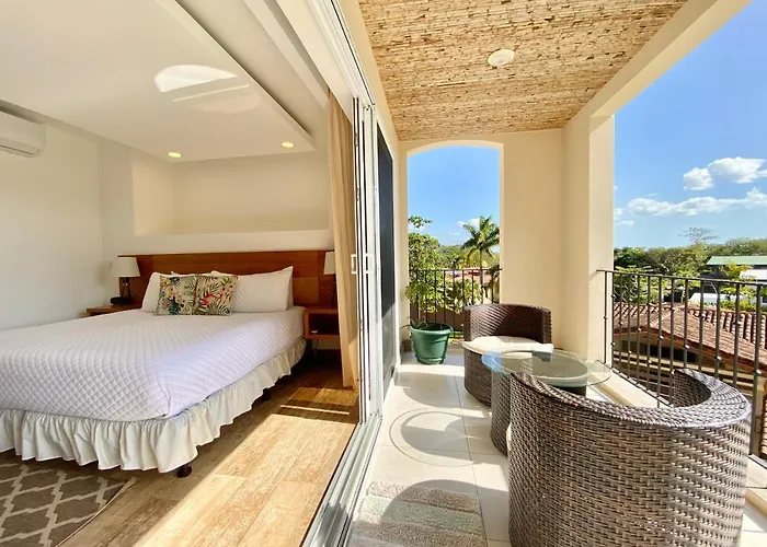 Tropical Luxury 2Bdr Condo - Pool View - At The Beach