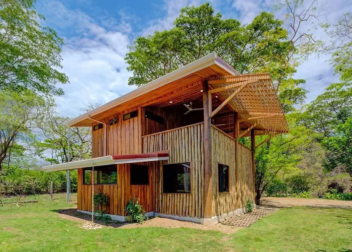Samara Tarantela Houses, Casa Bambu