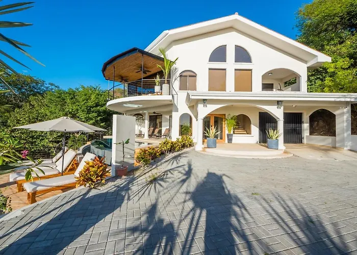 Casa Vista Prieta Ultra-Luxurious With Pool Gym And More
