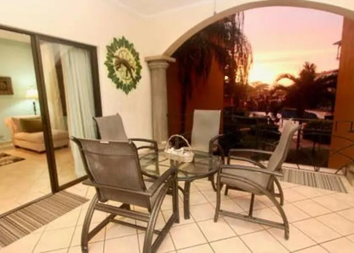 Sunrise 17-Tropical Three Bedroom Condo!