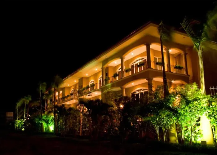 1 Bedroom With Pool And Walking Distance To Beach