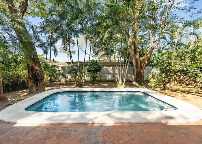 2-Bedroom House With Pool