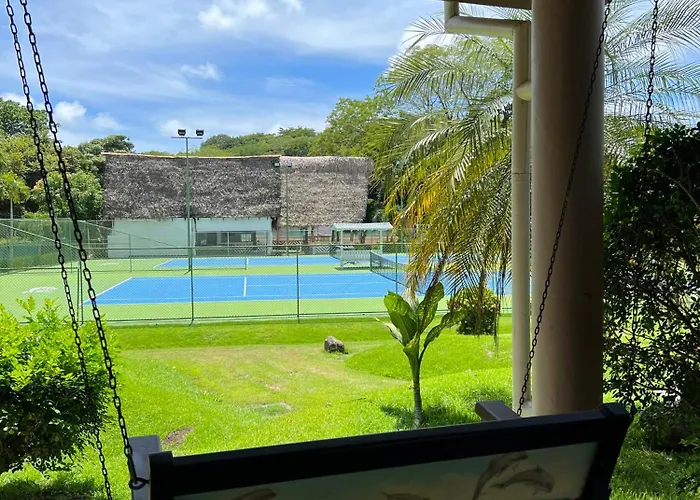 Hidden Paradise Tennis And Pickleball Getaway