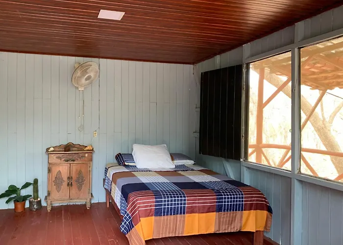 Nieves Surf Hostel And Camping