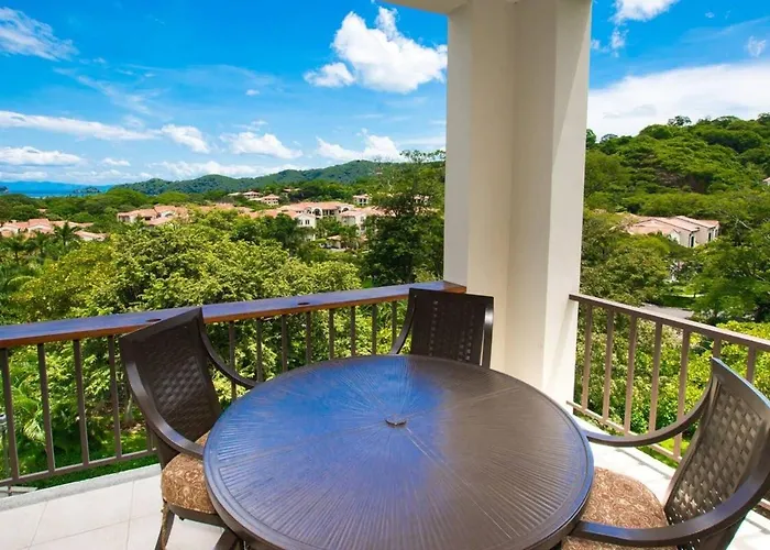 Picturesque Condo With Spectacular Ocean Views & Beach Club Access