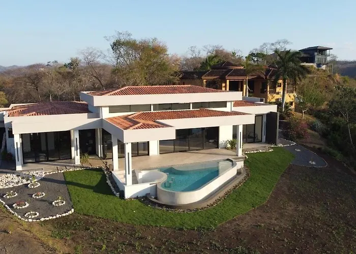 El Coco Oasis Where Luxury Meets Nature!