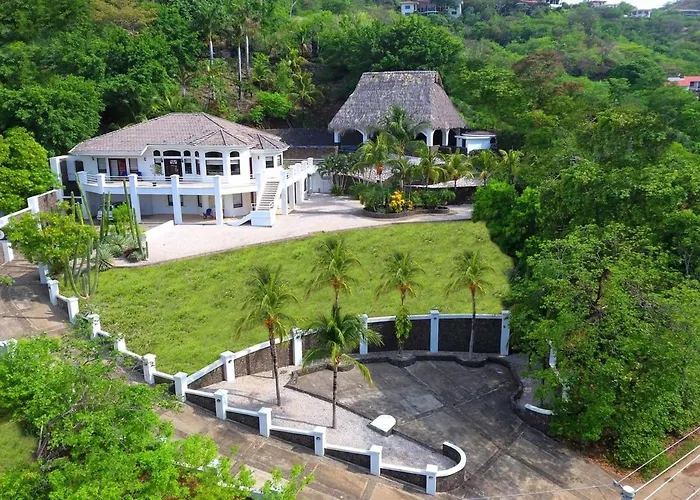 Villa Pura Vida