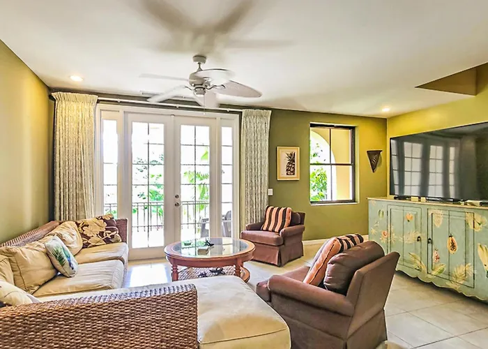 Pacifico Townhouse 106