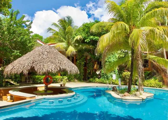 Cocomarindo Breeze Condo And Amazing Pool