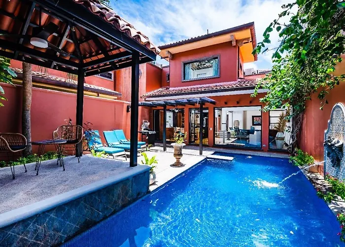 Private Pool Villa Walking Distance To The Beach
