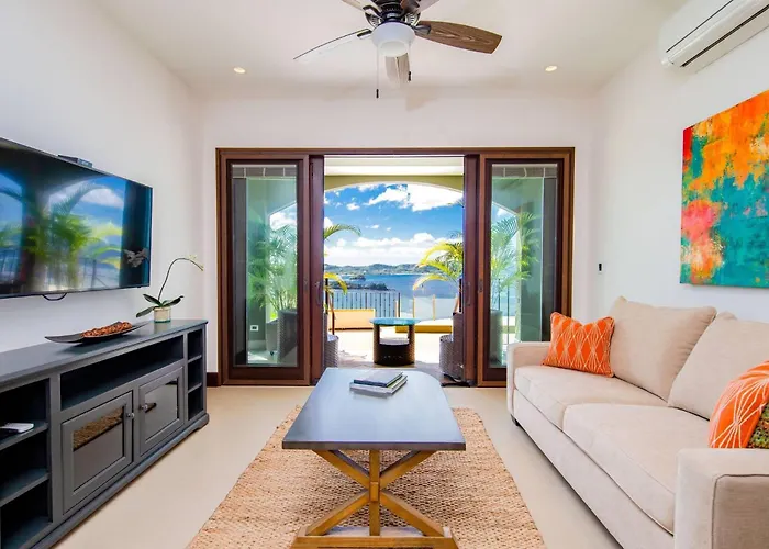 360 Splendor 305 Ocean View Condo- With Breakfast