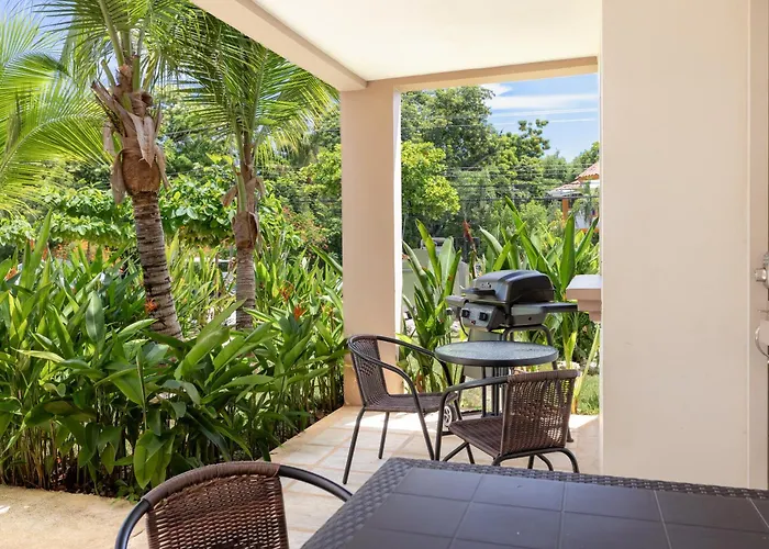 Two Palms Ground Floor Unit Across From Beach