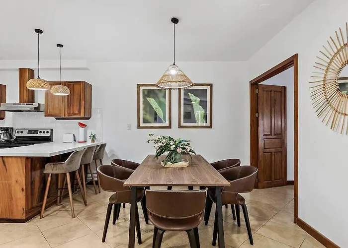 Bla1 3 Bedroom Condo With Direct Beach Access