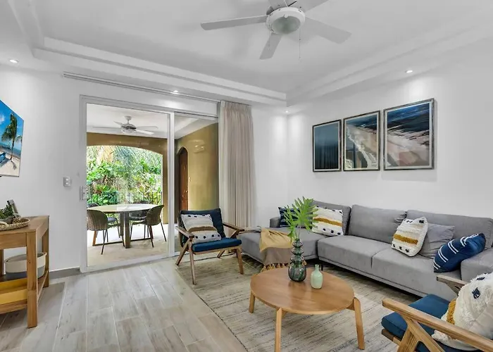 Gav4: New Condo In Location Walkable To Beach