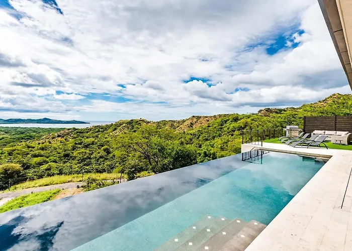 Ocean View, Infinity Pool And Gated Luxury