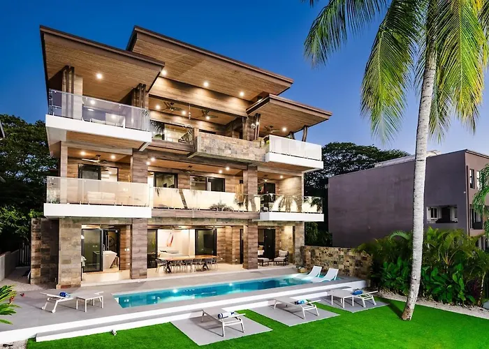 Modern Beachfront Villa 2 Pools Sunsets