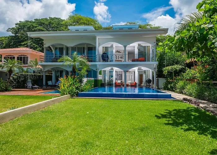 Oceanfront Villa, Private Pool & Concierge