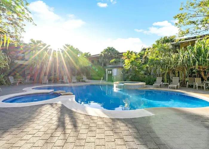 Garden Pool & 5-Minutes Walk To Beach