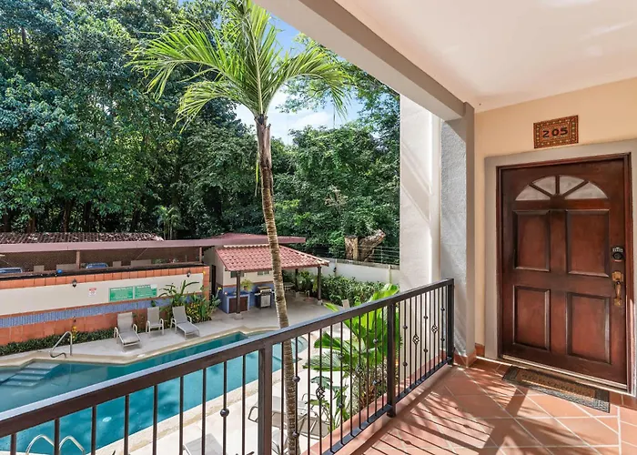 3-Bd Beauty With Pool Near Beach