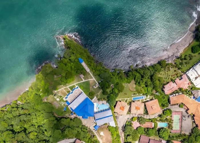Elegant Condo With Brand-New Fixtures, Shaded Tropical Terrace, And Secluded Beach Access