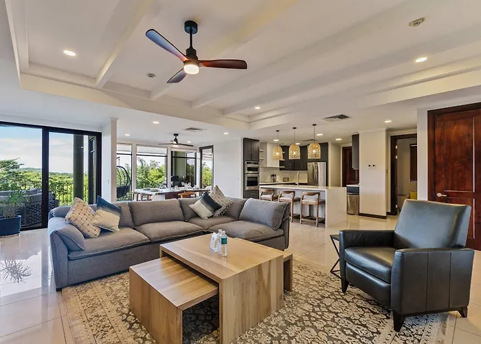 Golf Course Villa, Beach Club & 11 Restaurants