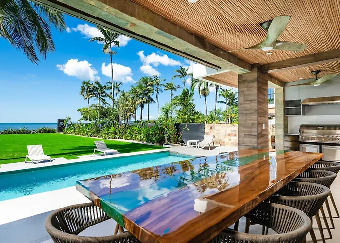Beachfront Villa, Private Pool & Daily Breakfast