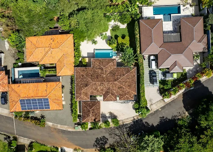 Luxurious Home With Bright, Modern Design And Private Infinity Pool In High-End Community