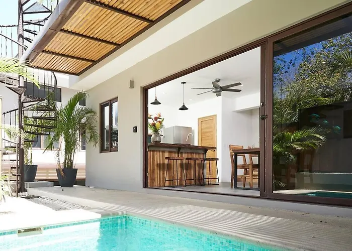 Green Turtle Townhome #2 Private Pool & Garden 300 Mtrs To Beach