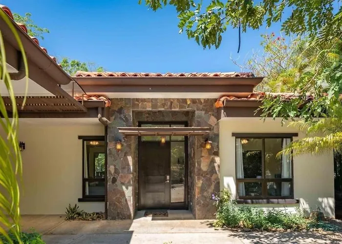 Luxe, Playa del Coco, Pacific