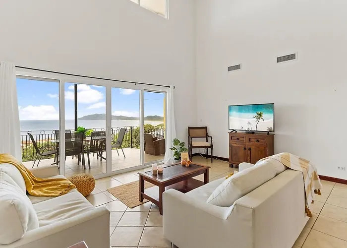 Mph Spacious Penthouse With Ocean Views