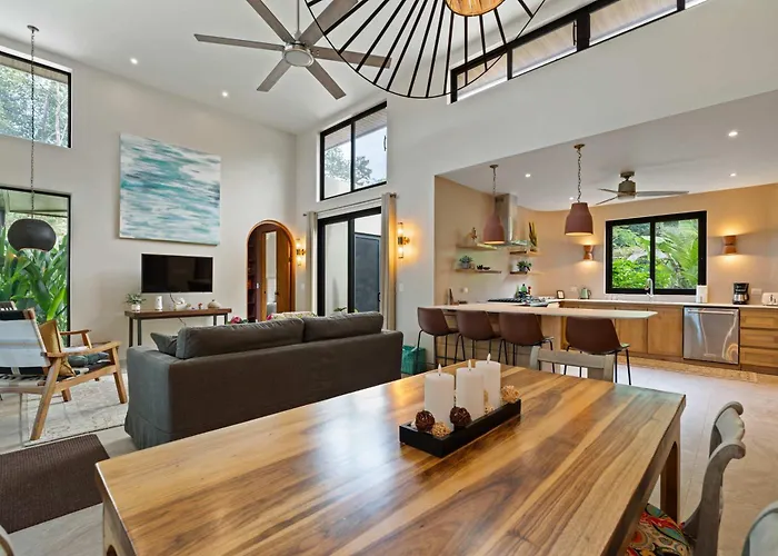 4 Bd Tranquil Villa