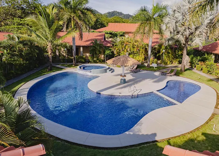 Villagio 30B - Condo Near Playa Potrero
