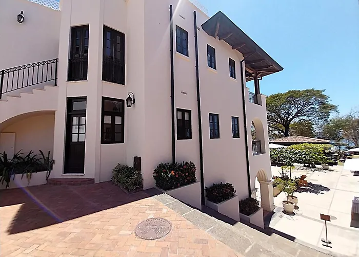 Plaza Mercado 12 - Beach, Oceanfront 2BR, 2BA Condo in Las Catalinas