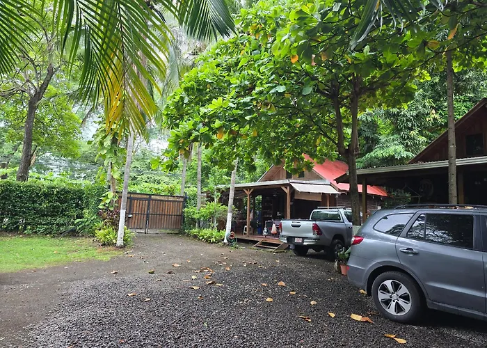 Congos Hostal Y Camping