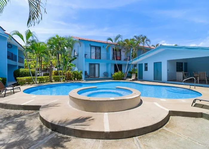 Coco - Laguna Azul Poolside Condo