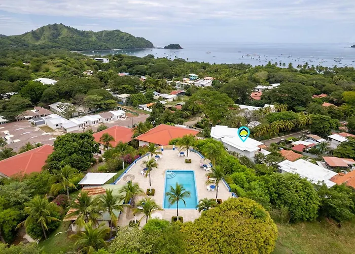 Modern Top-Floor Condo With Panoramic Views And Community Pool