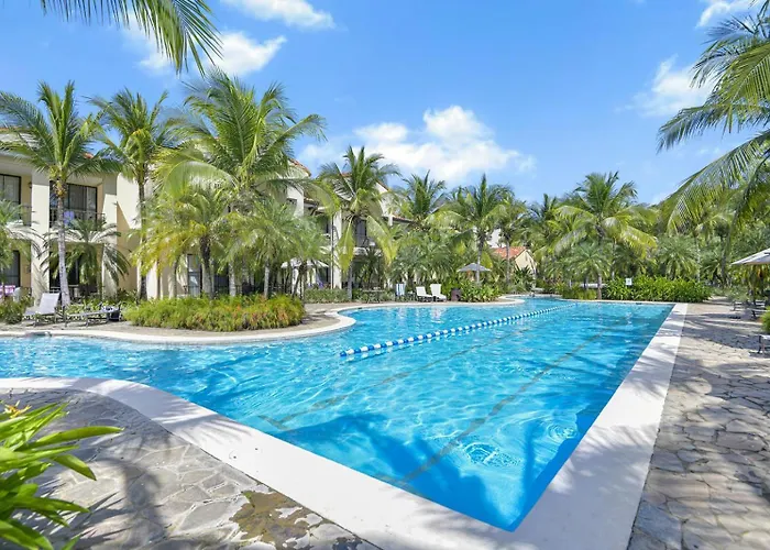 Palma Serena Condo, Resort Pools & Near Coco Beach