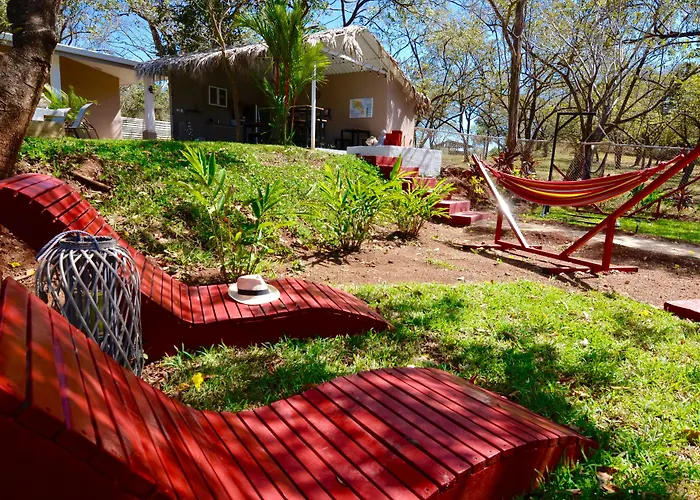 Tee-K Lodge B&B