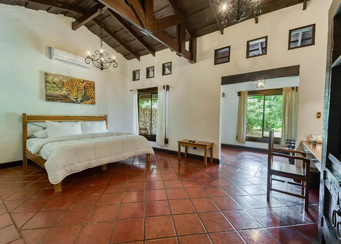 Hacienda La Pacifica Eco-Lodge