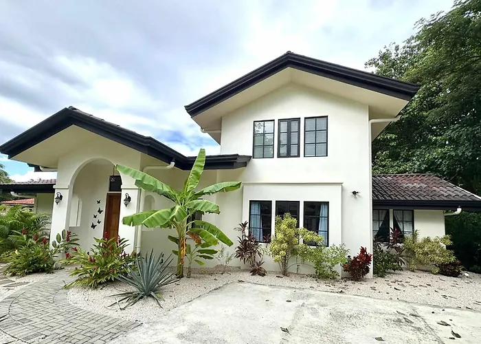 Casa Mariposa - Villa With Infinity Pool, Near Beach