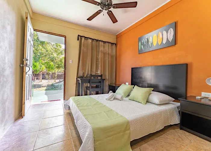 Hotel El Cocobolo Food&Rest Room 1 B&B Wifi Ac Pkg Free Swimmingpool