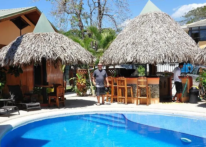 Poolside Unit At Beachfront Hotel