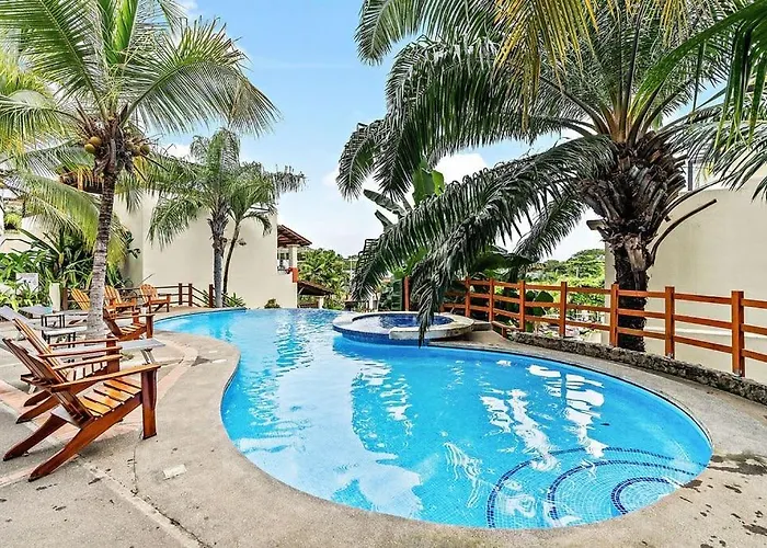 Colorful & Private 2-Bedroom Condo Just A Short Walk From The Beach