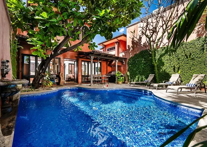 Exclusive Private Pool And Steps To The Beach